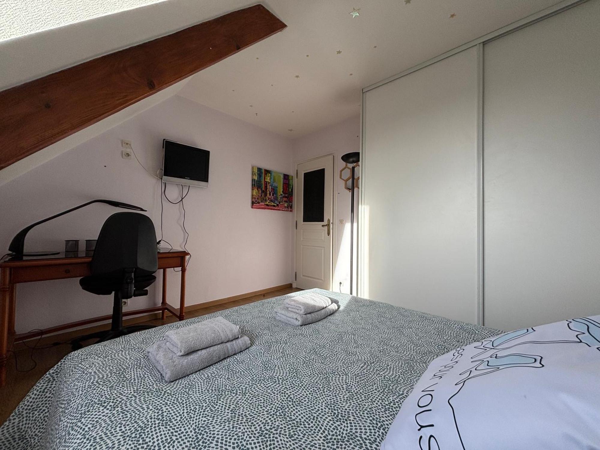 Villa Des Pontons Maison 5 Chambres Avec Grand Jardin Clos Et Belle Terrasse Sejour Spacieux Lumineux A 2 Kms De La Plage D'Arromanches Pres De Bayeux, Omaha Beach - Table De Ping Pong - Garage Tracy-sur-Mer Ngoại thất bức ảnh